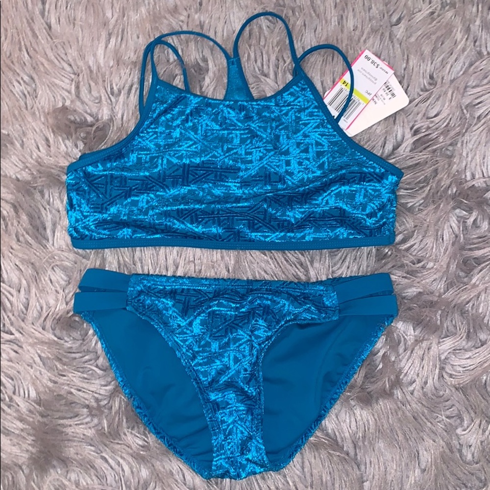 Brand new, super cute bikini